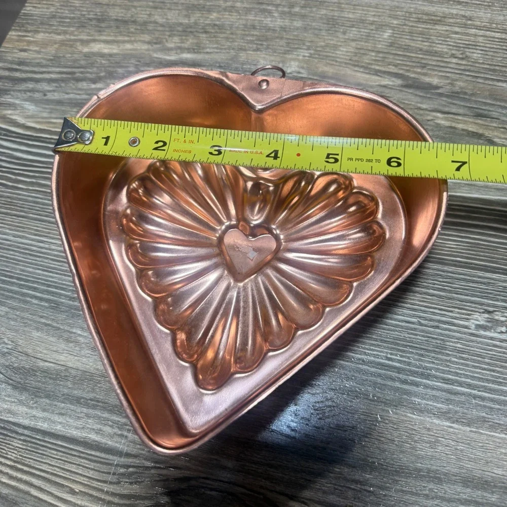Vintage Copper Heart Cake Mold Fluted Sunburst Wall Decor Baking Pan